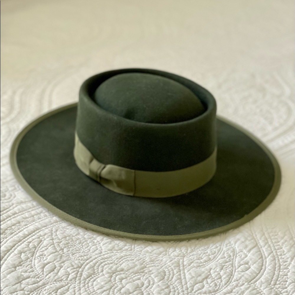 Olive & Pique Green Vida Boater Hat